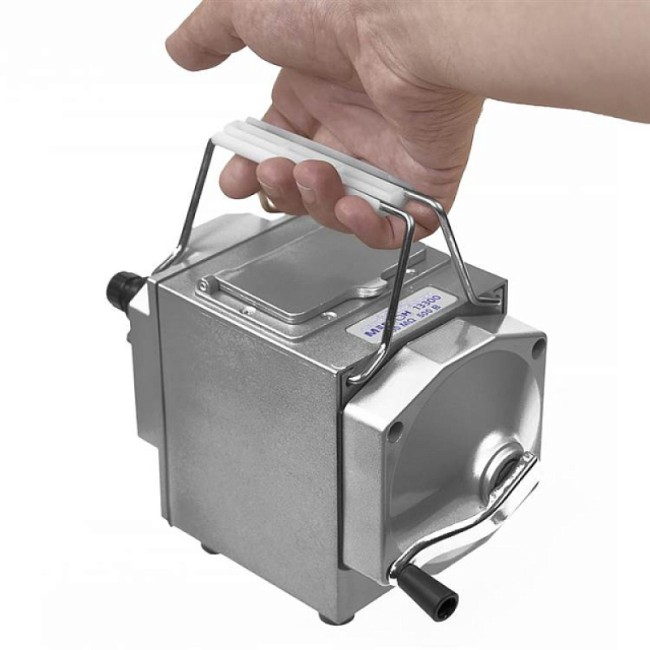 Измеритель сопротивления изоляции (мегаомметр) МЕГЕОН 13300